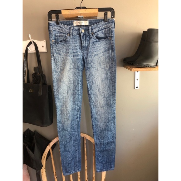 Abercrombie & Fitch Paisley Print Jeans - Picture 2 of 6